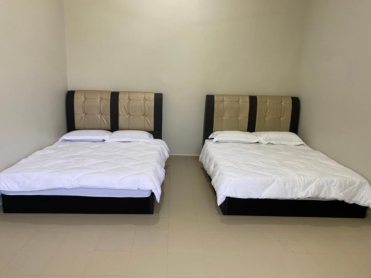 Sasuka Guesthouse Marang Exterior photo
